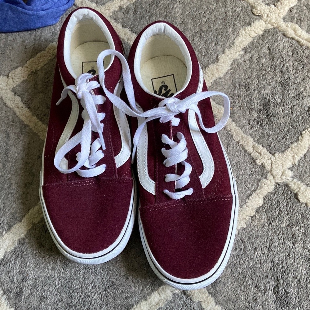 Vans - Picture 1 of 4